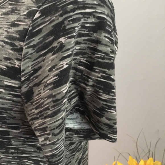 Lularoe High/low hem dress with pockets - Picture 3 of 9